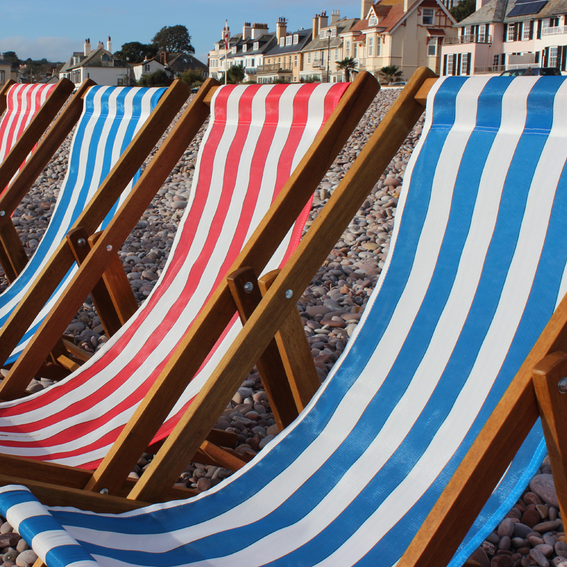 FOR SALE Traditional Red Striped Deckchair 2